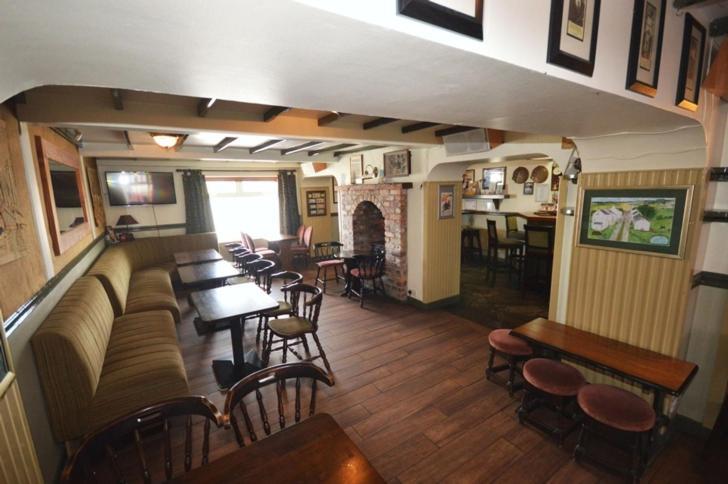 Annora Bar & Accommodation ポートヌー エクステリア 写真